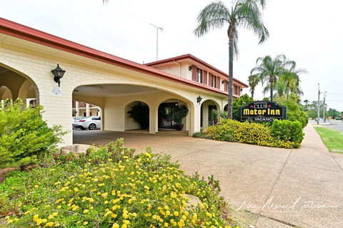 Narrandera Club Motor Inn - Hervey Bay Accommodation 0
