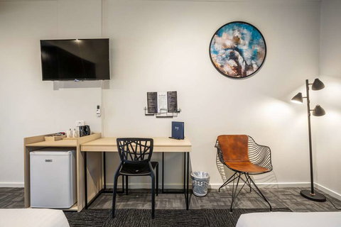 Nightcap at Keysborough Hotel - Tourism Hervey Bay 3