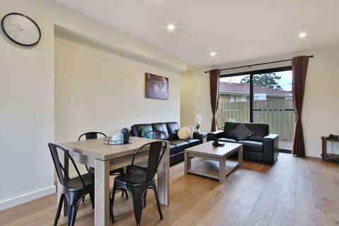 Quality Apartments Dandenong - Tourism Hervey Bay 4
