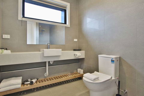 Quality Apartments Dandenong - Tourism Hervey Bay 8