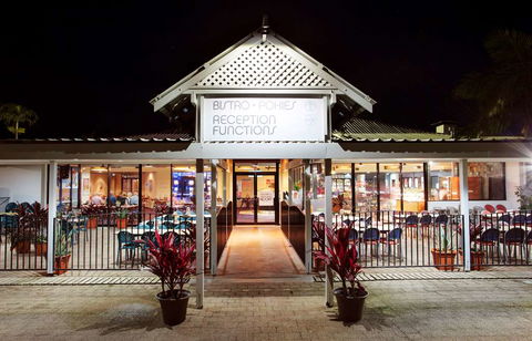 Mission Beach Resort - Tourism Hervey Bay 0