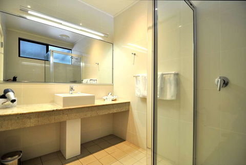 Mission Beach Resort - Tourism Hervey Bay 1