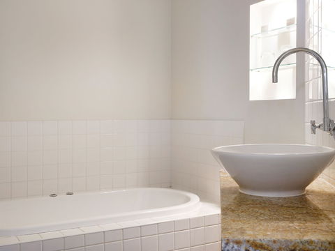 Lindenwarrah Hotel - Tourism Hervey Bay 11
