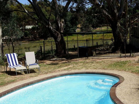 Golden Heritage Motor Inn & Cottages - Hervey Bay Accommodation 0