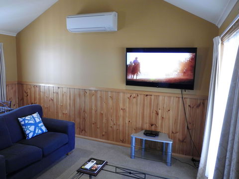 Golden Heritage Motor Inn & Cottages - Hervey Bay Accommodation 7