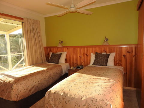 Golden Heritage Motor Inn & Cottages - Hervey Bay Accommodation 8