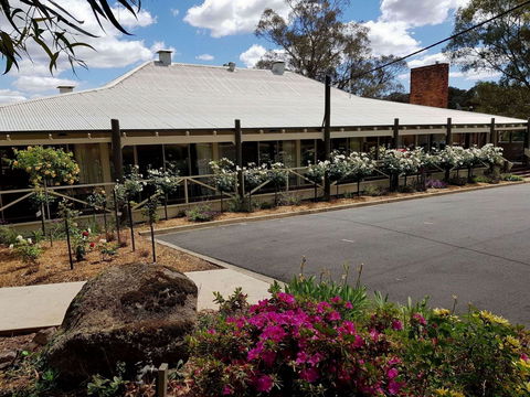 Golden Heritage Motor Inn & Cottages - Hervey Bay Accommodation 11