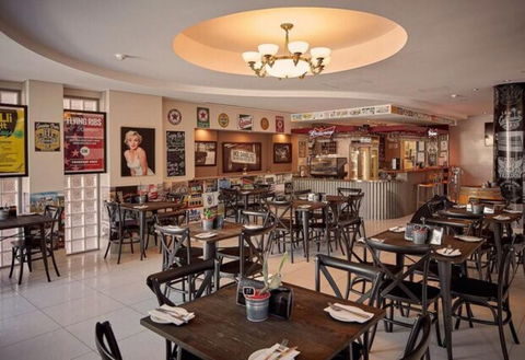Hotel Gloria - Tourism Hervey Bay 5