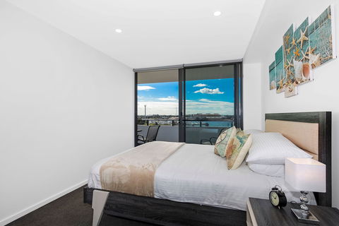 Astra Apartments Newcastle - Tourism Hervey Bay 10