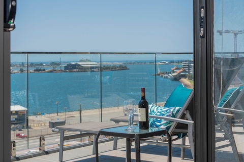 Astra Apartments Newcastle - Tourism Hervey Bay 15