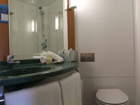 Ibis Newcastle - Tourism Hervey Bay 3