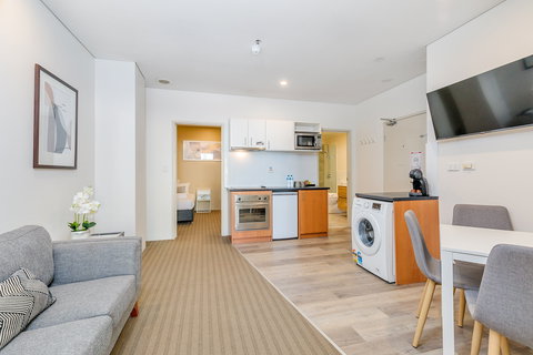 All Suites Perth - Hervey Bay Accommodation 9