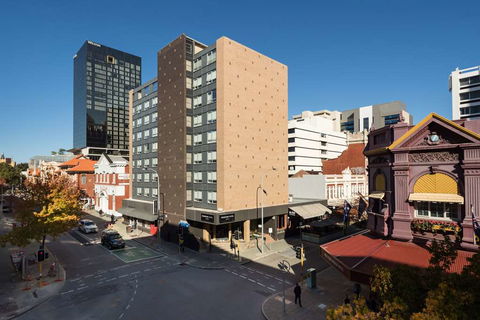 Pensione Hotel Perth - Hervey Bay Accommodation 1