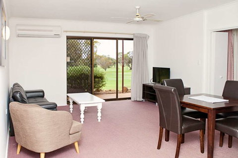 Comfort Inn & Suites Riverland - Hervey Bay Accommodation 4