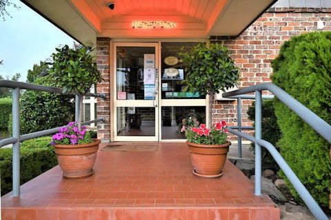 Grand Country Lodge - Tourism Hervey Bay 0