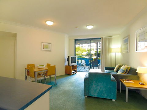 Oaks Calypso Plaza Resort - Hervey Bay Accommodation 5