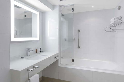 Amora Hotel Brisbane - Hervey Bay Accommodation 2