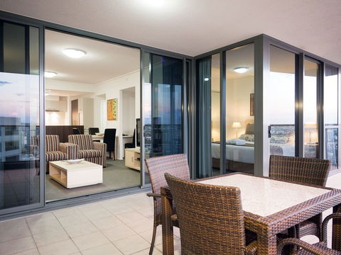 Oaks Aurora - Hervey Bay Accommodation 2