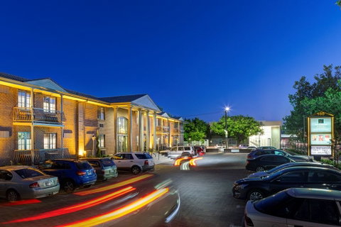 Adelaide Inn - Hervey Bay Accommodation 0