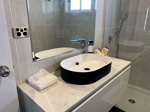 Best Western Plus All Settlers Motor Inn - Tourism Hervey Bay 2