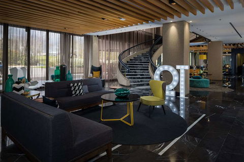 QT Canberra - Hervey Bay Accommodation 2