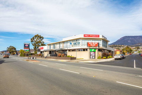 Nightcap at Carlyle Hotel - Hervey Bay Accommodation 2