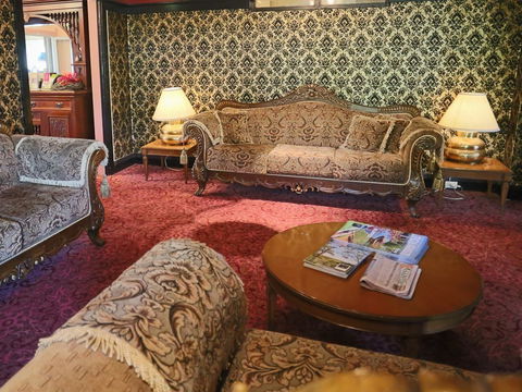 Hotel Blue - Tourism Hervey Bay 1