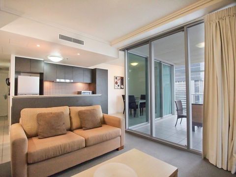 Oaks Casino Towers - Hervey Bay Accommodation 2
