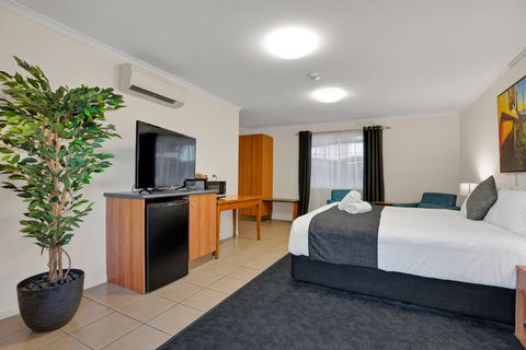 Windmill Motel And Events Centre - Tourism Hervey Bay 2