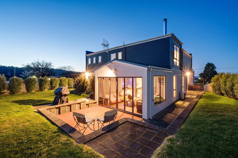 Madsen Retreat - Tourism Hervey Bay 1