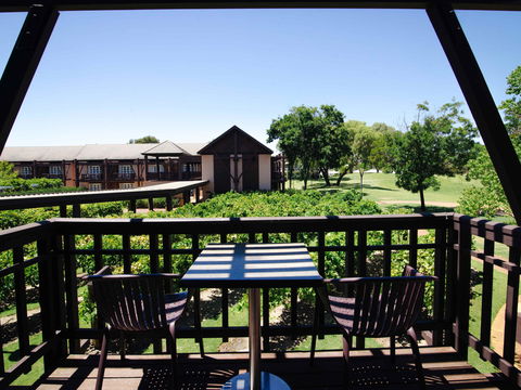 Novotel Swan Valley Vines Resort Hotel - Tourism Hervey Bay 0