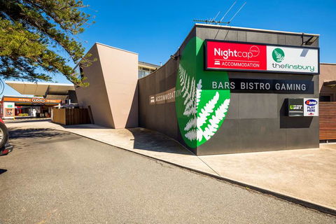 Nightcap At Finsbury Hotel - Hervey Bay Accommodation 0