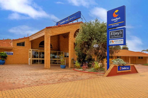 Comfort Inn Bay of Isles - Tourism Hervey Bay 0