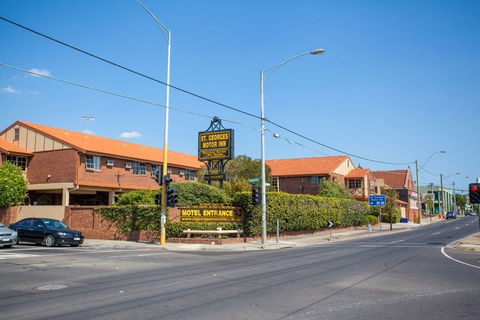 St Georges Motor Inn - Tourism Hervey Bay 0