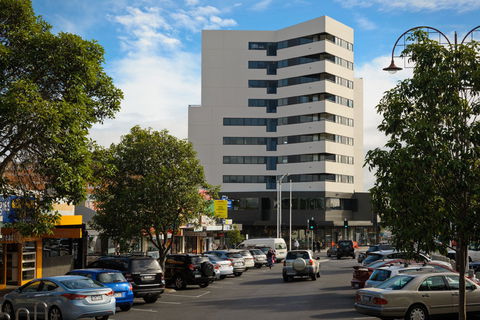 Apartments @ IKON Glen Waverley - Hervey Bay Accommodation 0