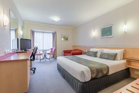Waverley International Hotel - Tourism Hervey Bay 0