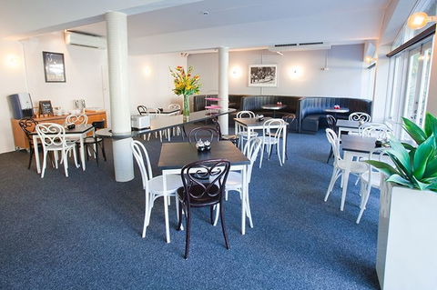 Punt Road Apartment Hotel - Hervey Bay Accommodation 2