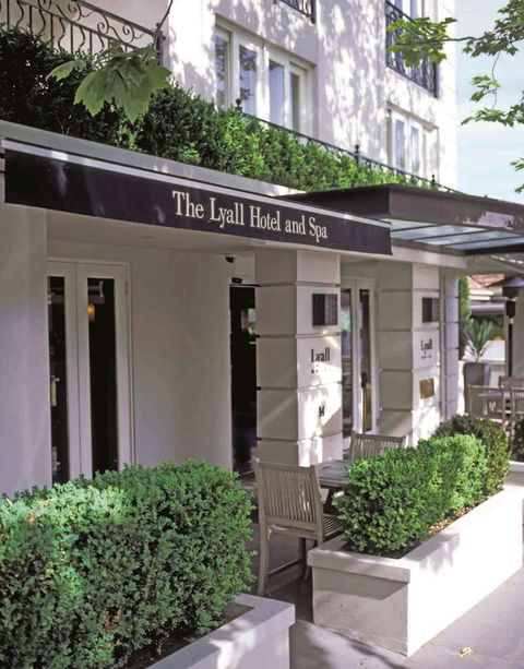 The Lyall Hotel - Hervey Bay Accommodation 1