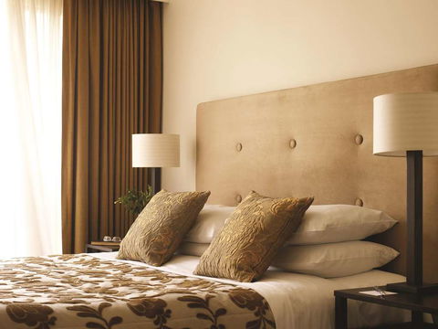 The Lyall Hotel - Hervey Bay Accommodation 2