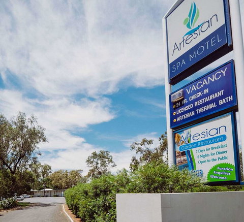 Artesian Spa Motor Inn - Tourism Hervey Bay 0