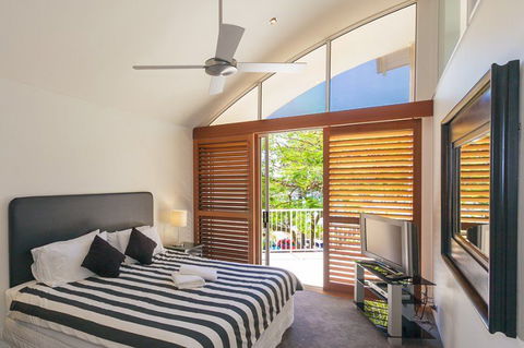 Noosa Outrigger Beach Resort - Tourism Hervey Bay 1