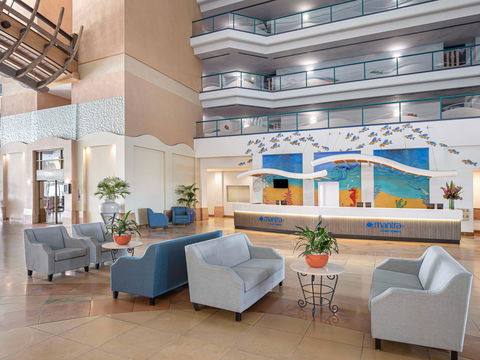 Mantra Crown Towers Surfers Paradise - Tourism Hervey Bay 1