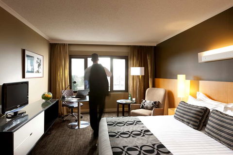 PARKROYAL Parramatta - Hervey Bay Accommodation 5