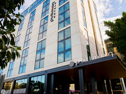 Pullman Sydney Airport Hotel - Tourism Hervey Bay 0