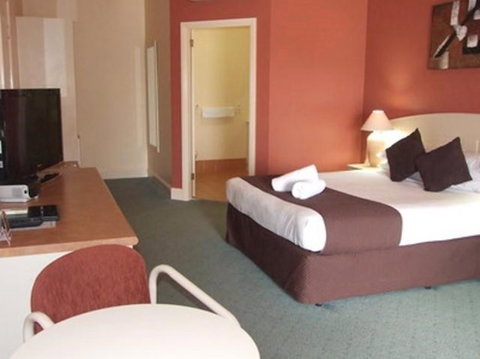 The Bowen Inn Motel - Hervey Bay Accommodation 6