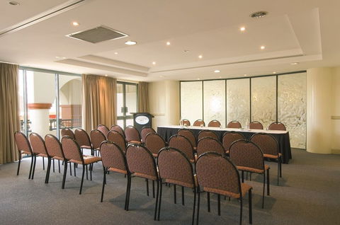 Oaks Calypso Plaza Resort - Hervey Bay Accommodation 4