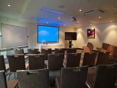 Quest Cheltenham Serviced Apartments - Tourism Hervey Bay 9