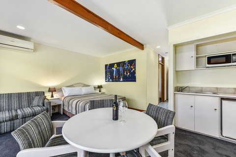 William Macintosh Motor Lodge - Hervey Bay Accommodation 5