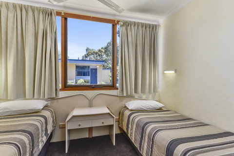 William Macintosh Motor Lodge - Hervey Bay Accommodation 7