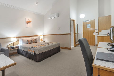 The Airport International Motel - Hervey Bay Accommodation 4